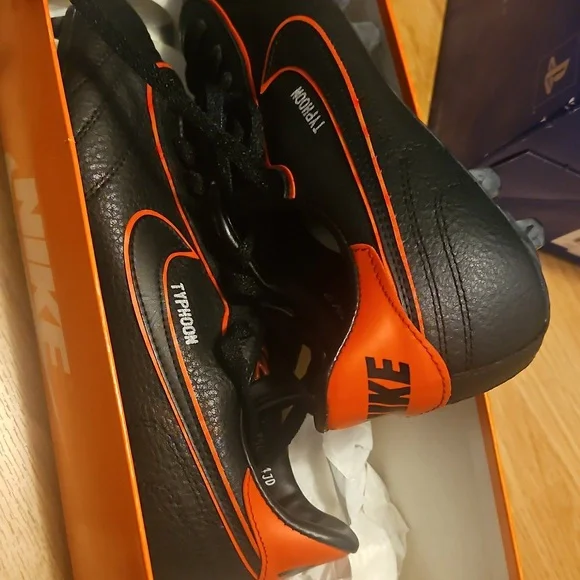 Vintage 1980s Nike 3310 Typhoon Soccer Cleats Black/Orange with Original Box